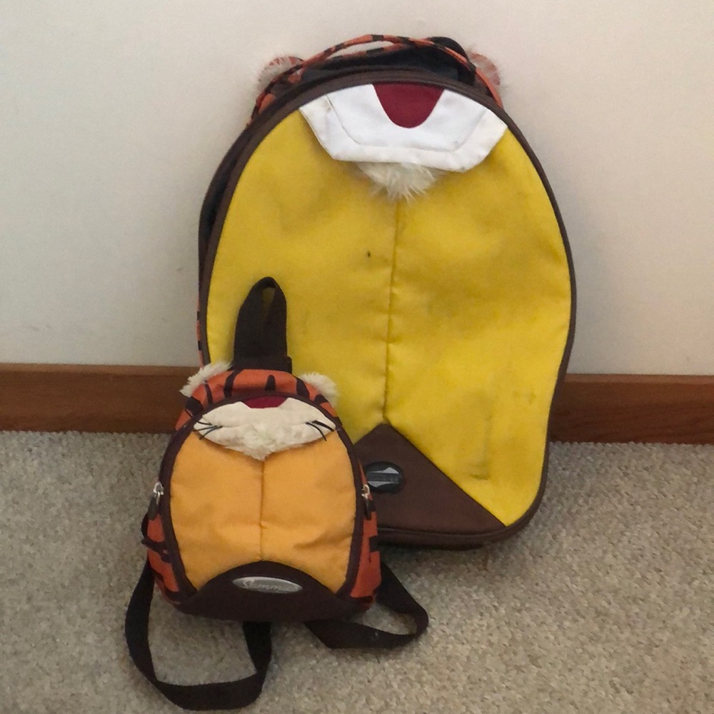 Tiger Luggage and Mini Backpack Set